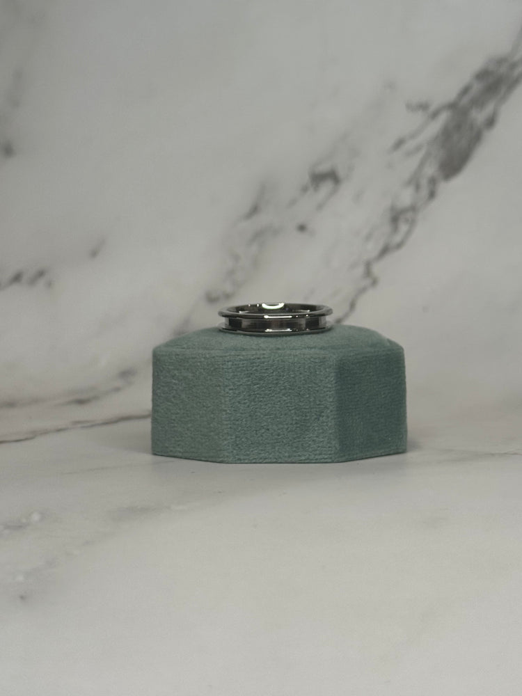 Sterling Silver Unisex band size 8
