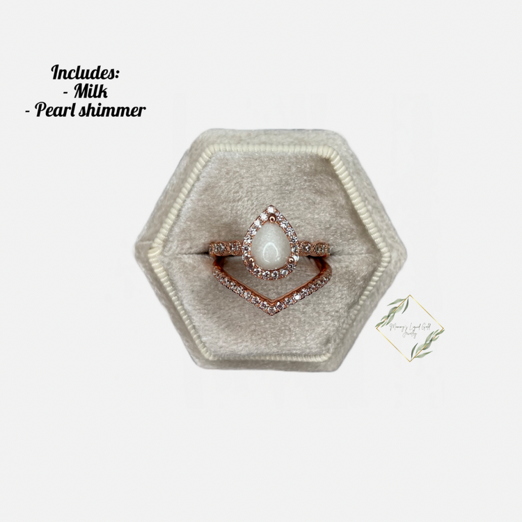 Teardrop ring with band