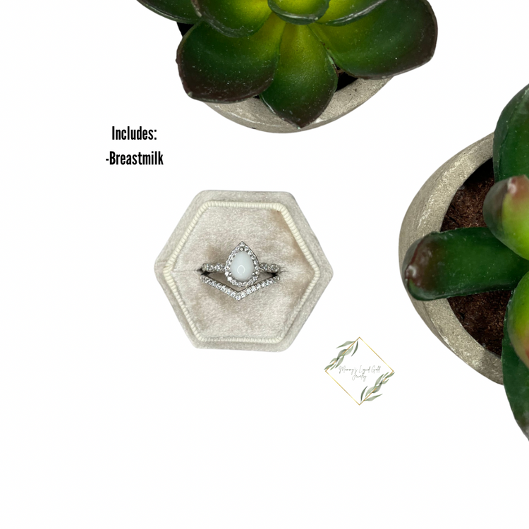 Teardrop ring with band