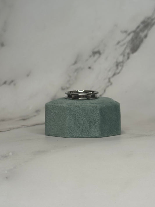 Sterling Silver Unisex band size 8