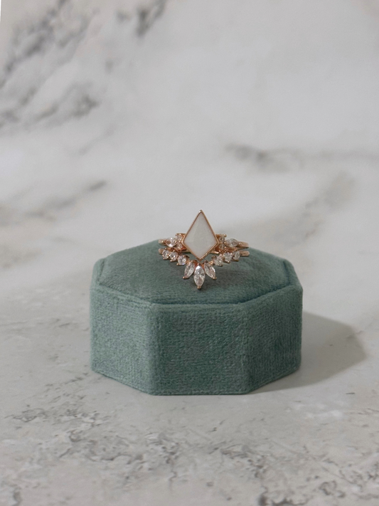 Kite Ring