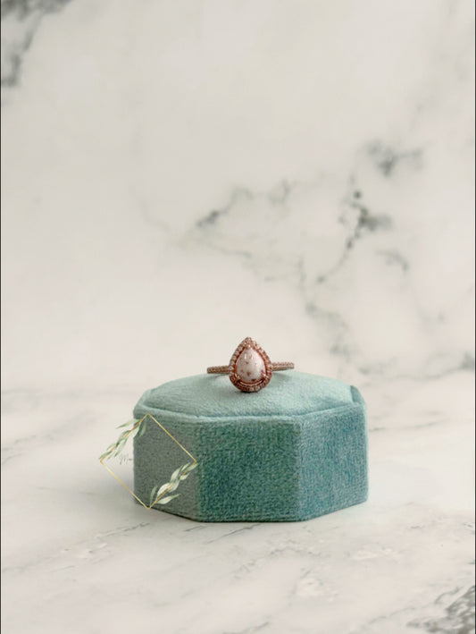 Single teardrop ring