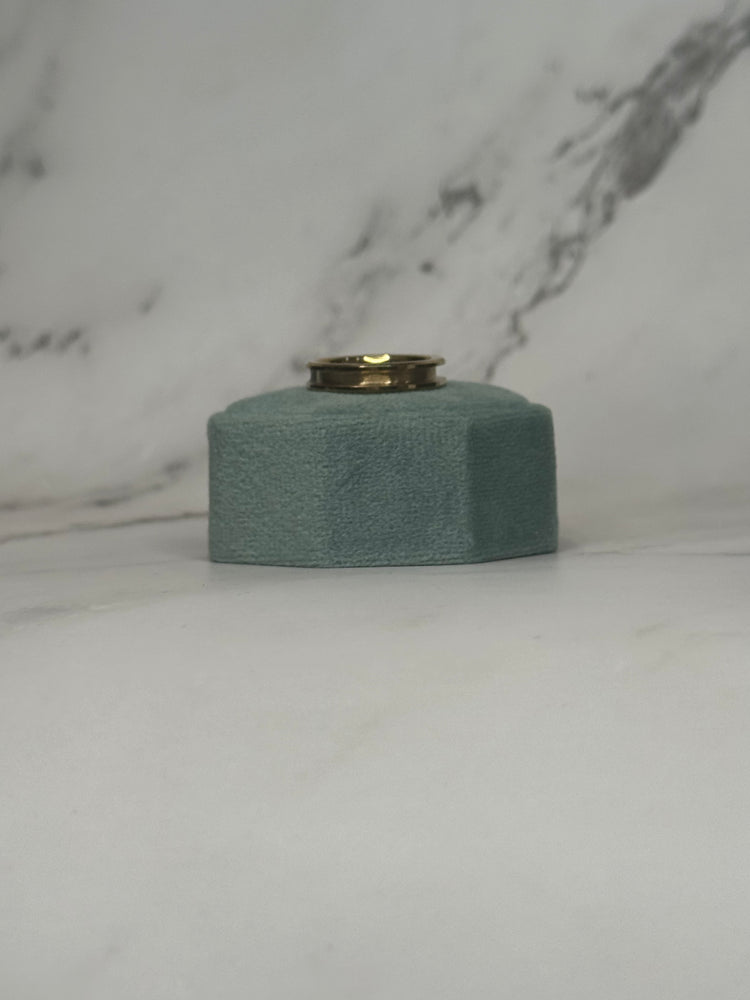 Yellow Gold Plated Unisex band size 5